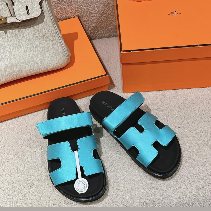 H**mes slippers